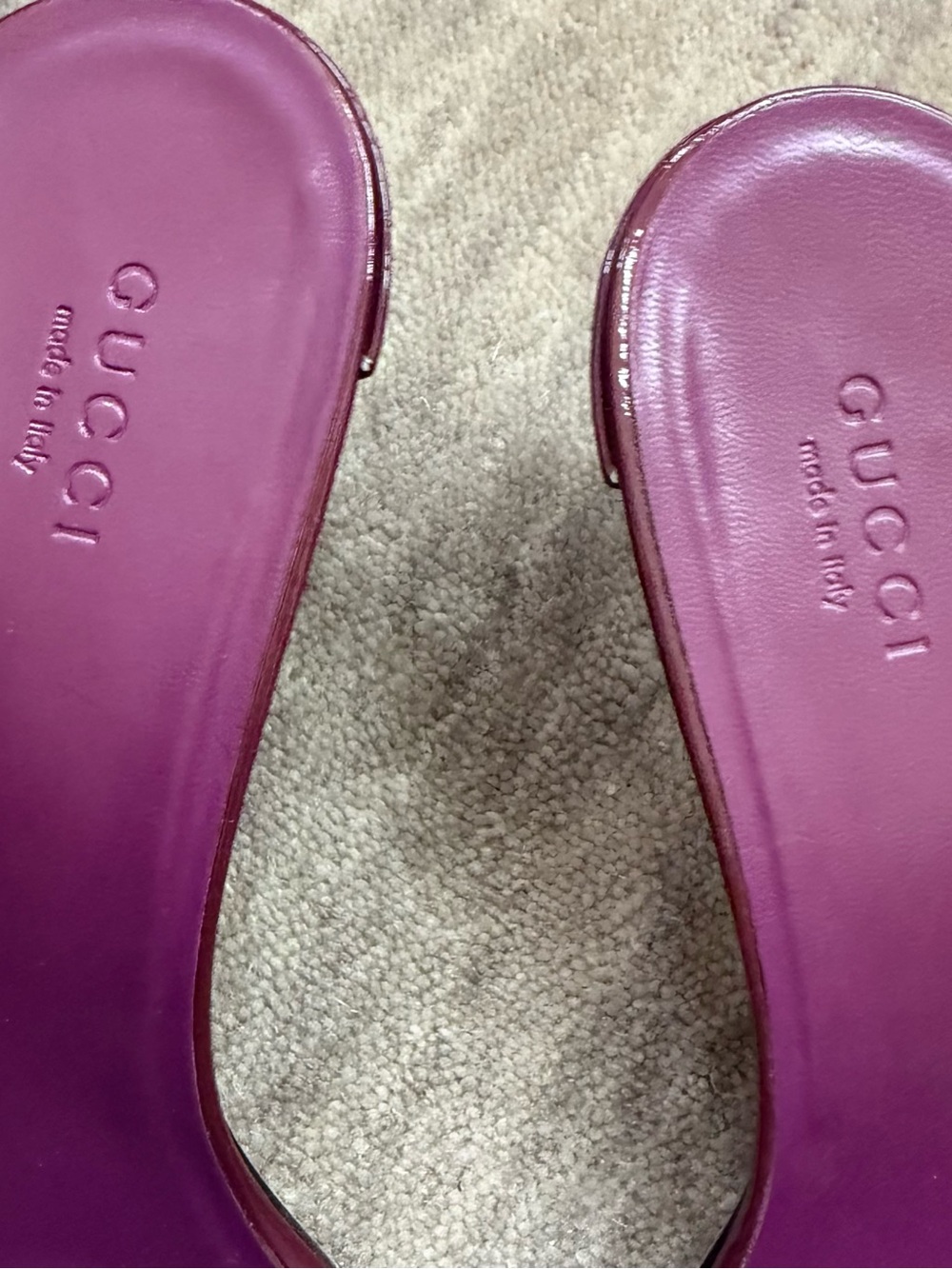 Gucci Burgundy Patent Leather Slide Mules with Gold Emblem - Picture 2 of 4